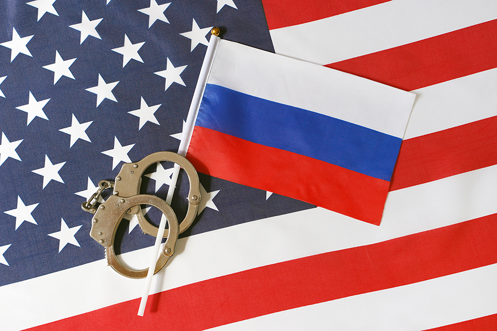 image Trump says he is considering putting banking sanctions, tariffs on Russia