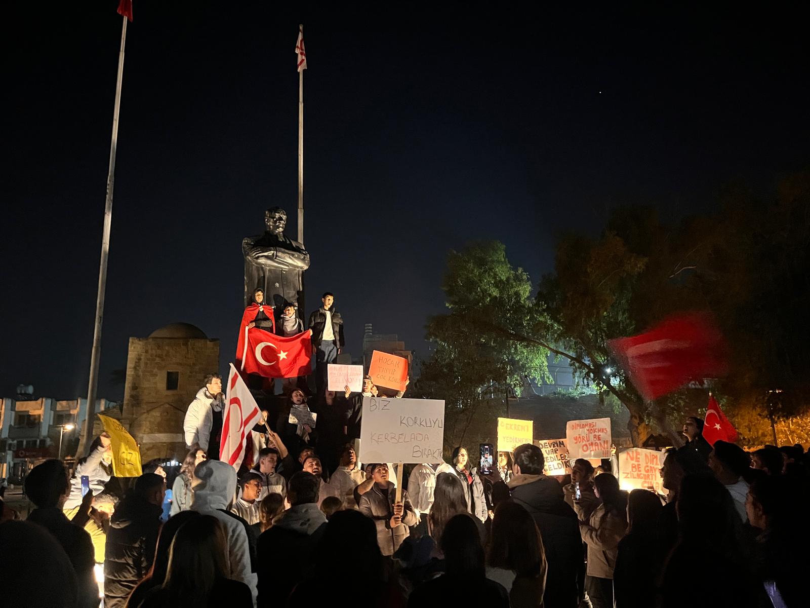image Hundreds protest in north against Imamoglu arrest