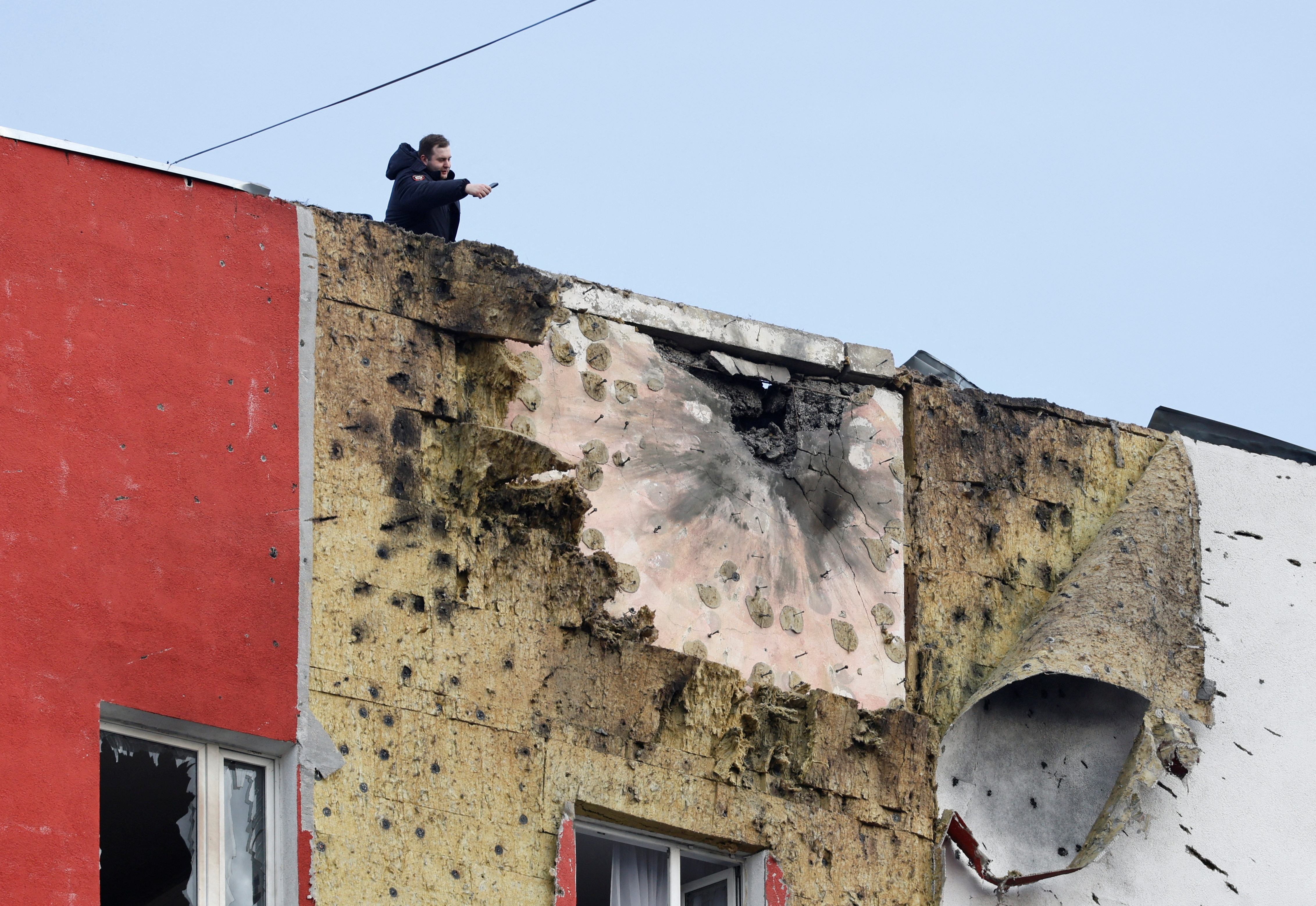 image Three killed in biggest Ukrainian drone attack on Moscow region