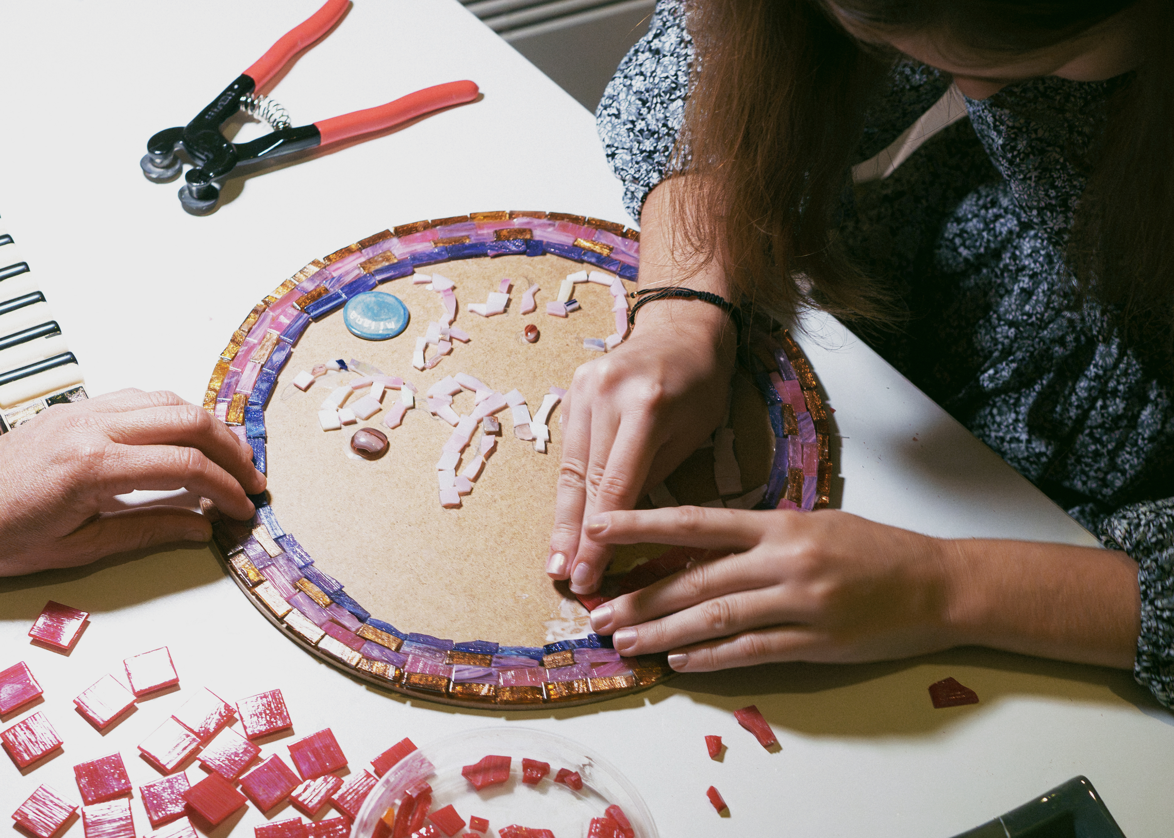 image Teen artist showcases her Puzzle Present