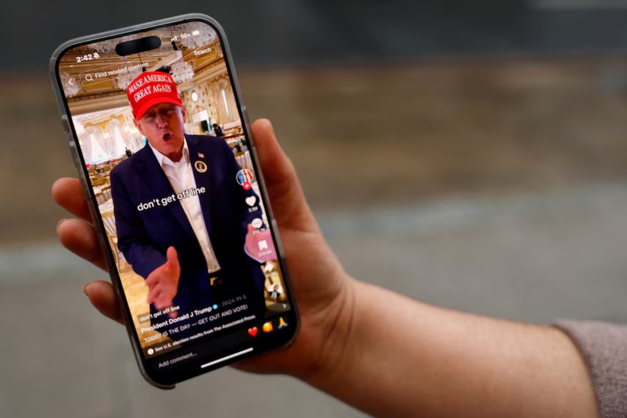 image Trump says he will extend TikTok deadline for 75 days