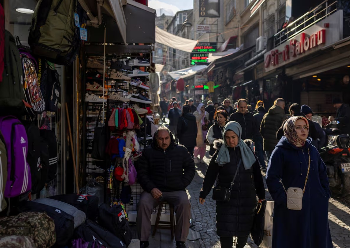 image Turkey hikes pension and maternity spending