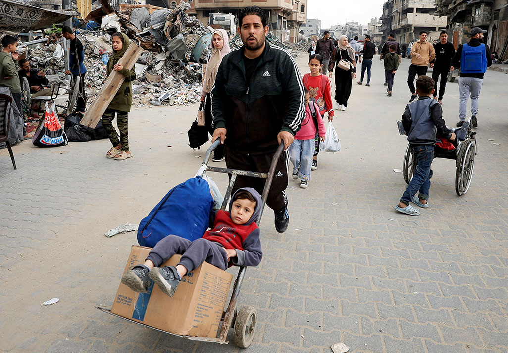 image Hamas open to long Gaza truce but not to disarming, an official says