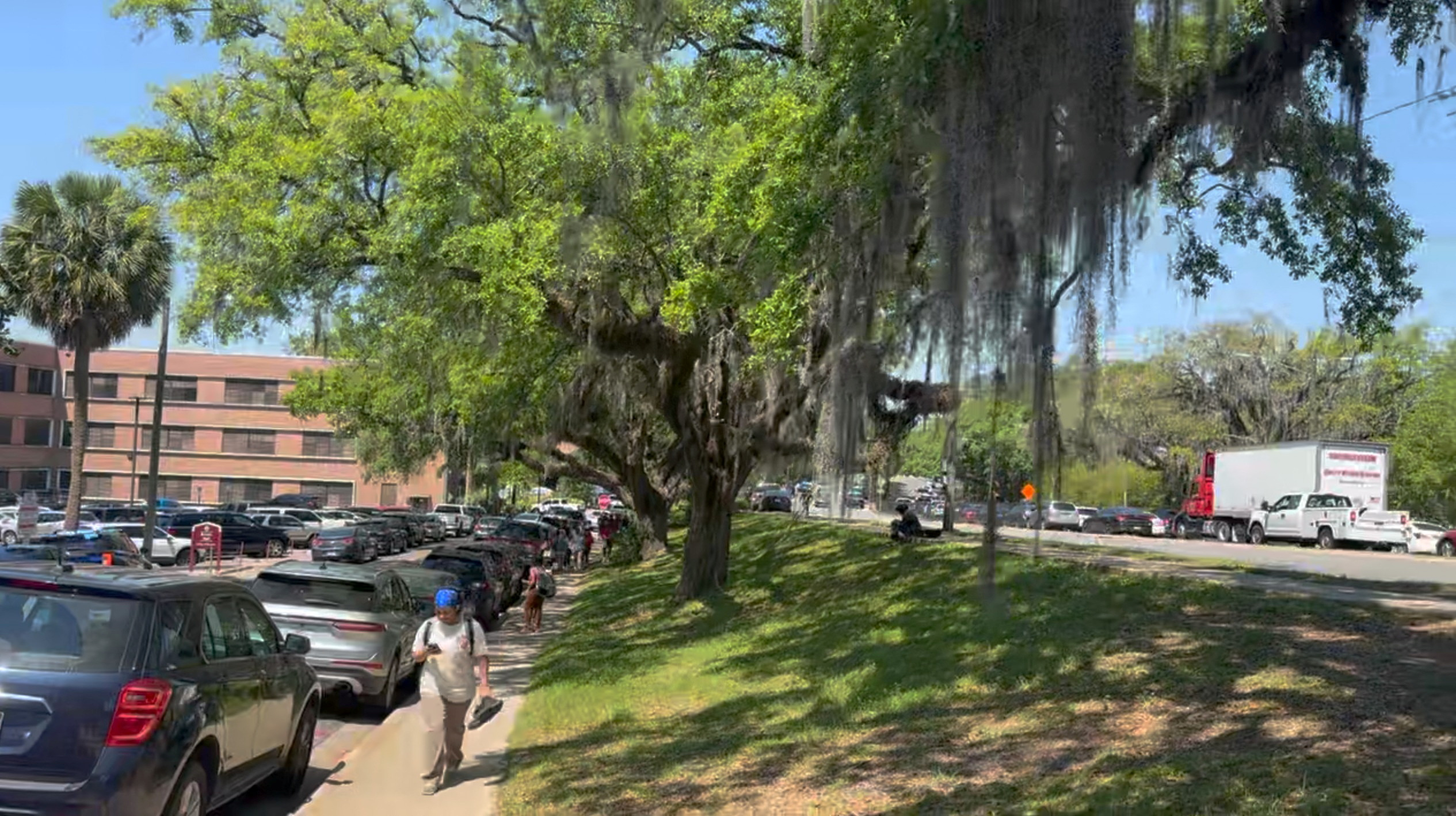 image Deputy sheriff&#8217;s son kills two at Florida State University, police say