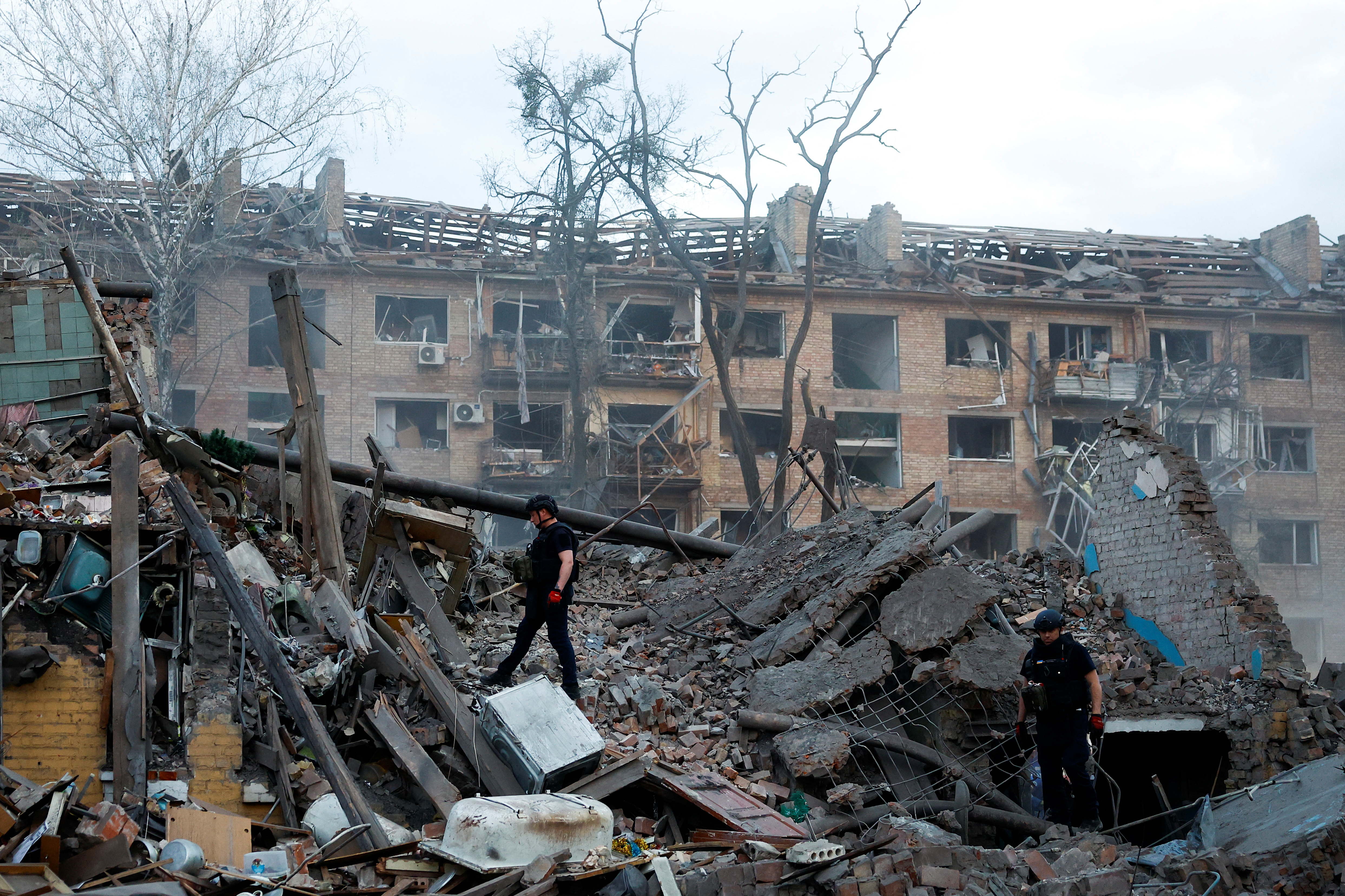 image US proposes Ukraine surrender land to Russia, drawing fire from Kyiv