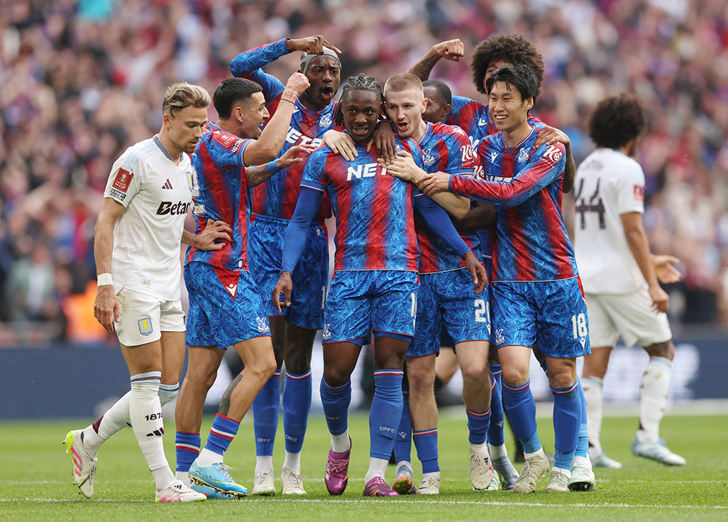image Crystal Palace thump Aston Villa to reach FA Cup final