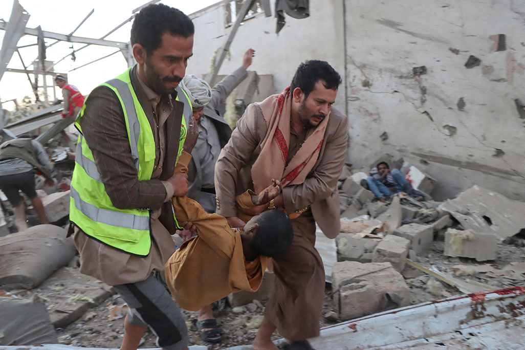 image Suspected US airstrike hits Yemen migrant centre; Houthi TV says 68 killed