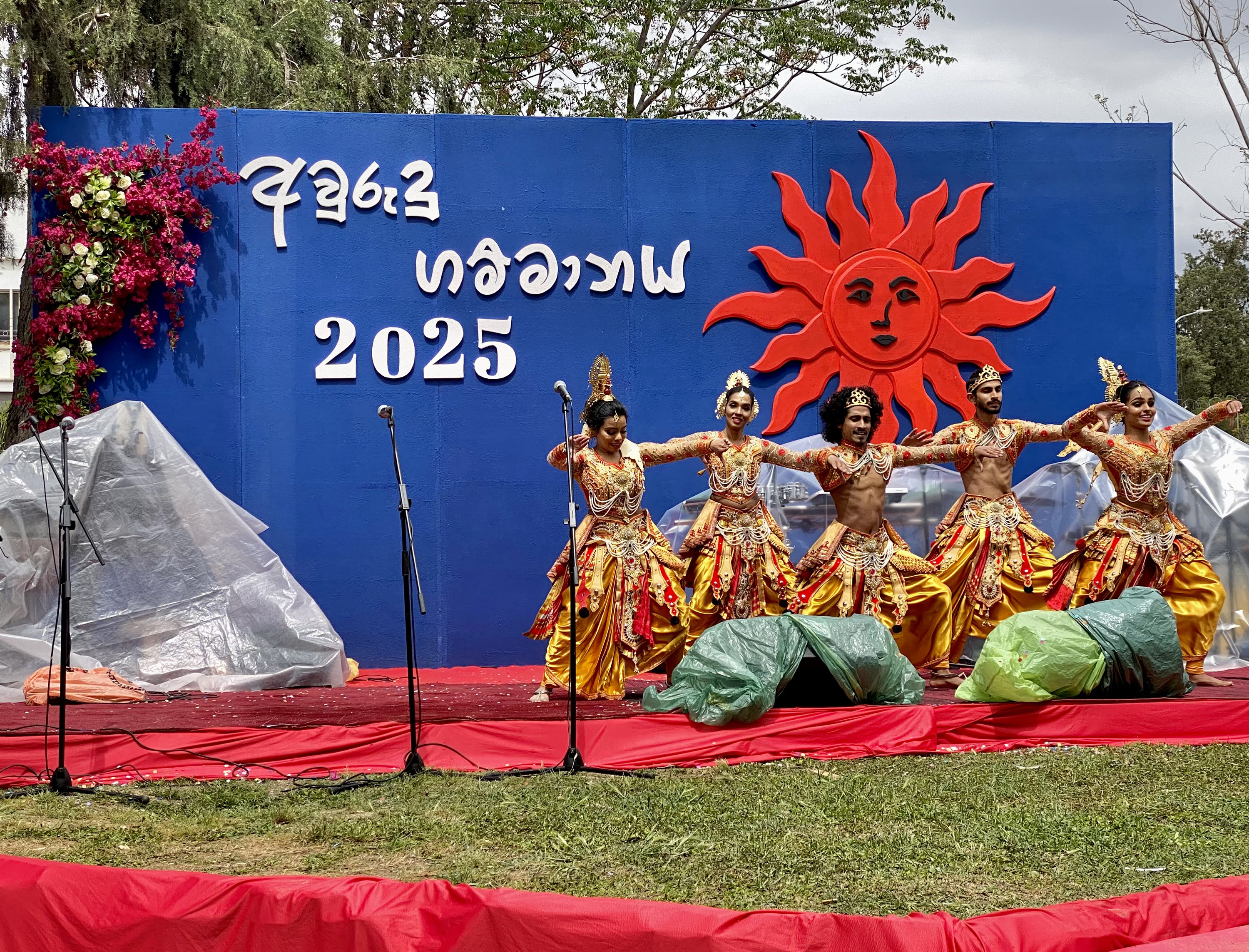 image Sri Lankans celebrate Buddhist new year in Nicosia