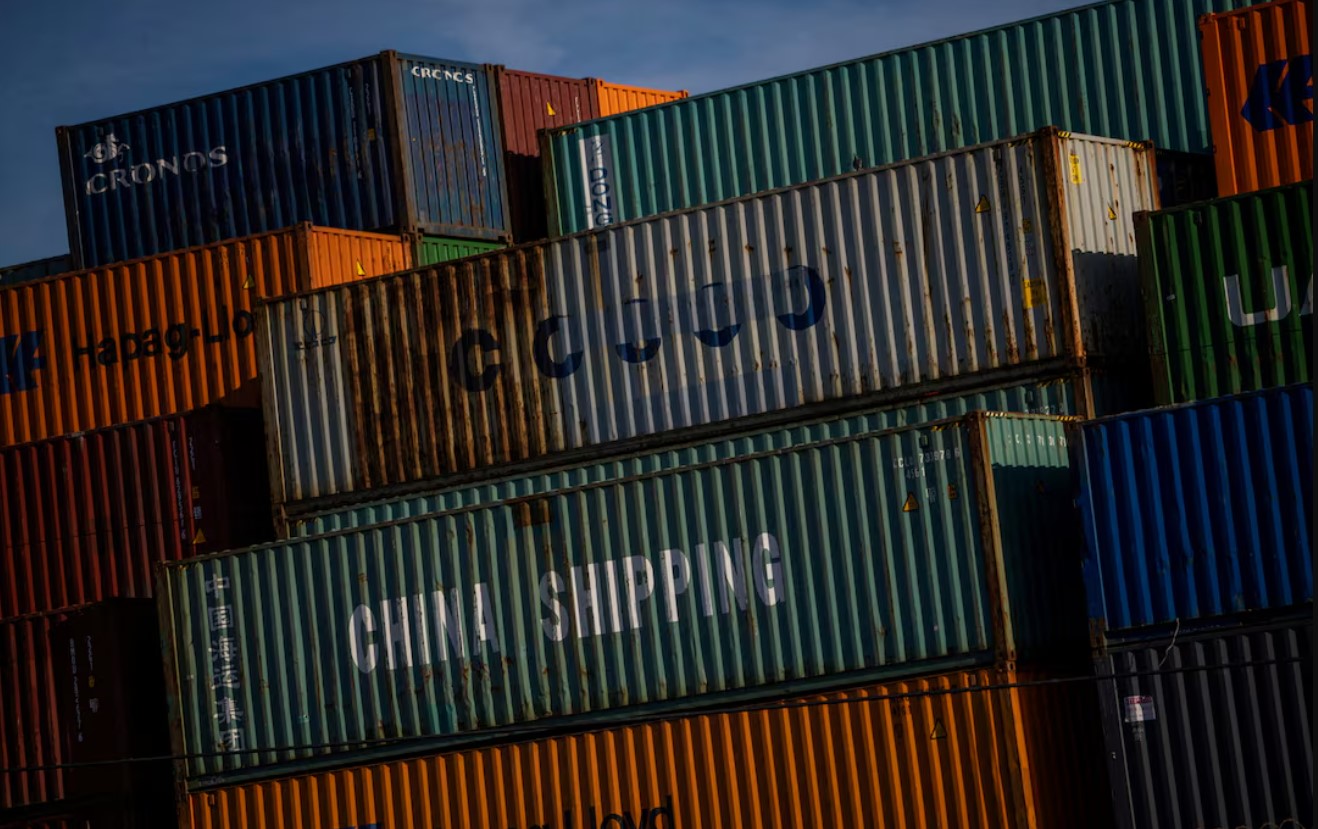 image US economy contracts in the first quarter; Trump blames Biden