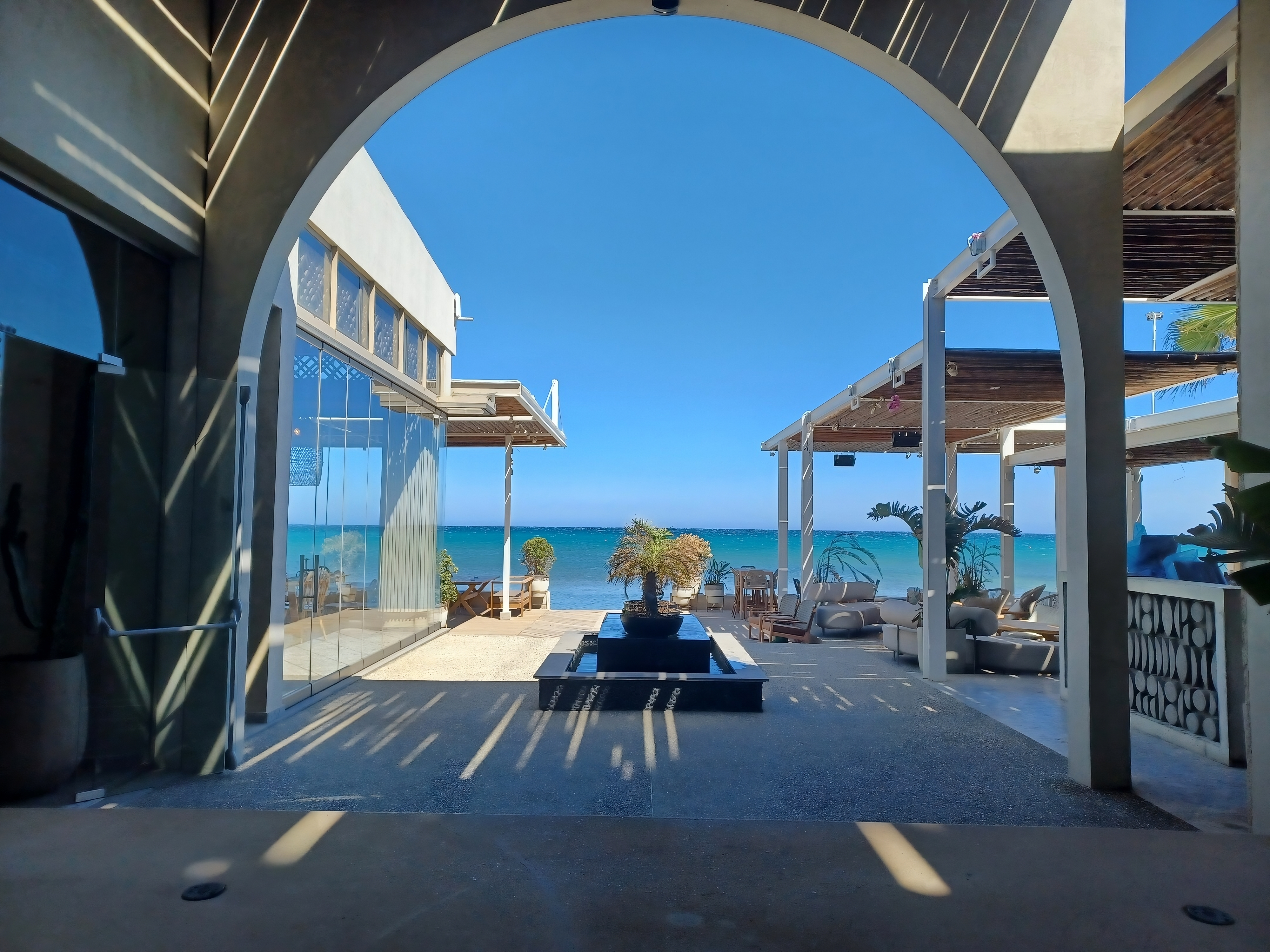 cover 480,000 tourists flock to Cyprus in May