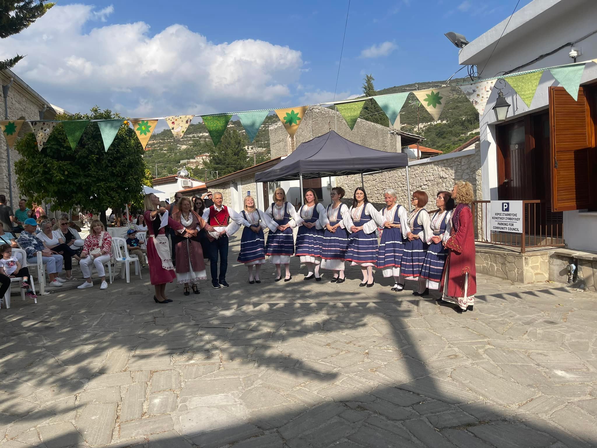 image Lanes and courtyards come alive in Lania