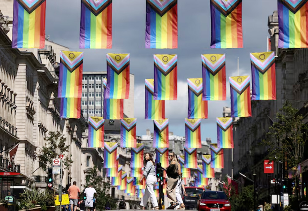 image UK&#8217;s LGBTQ+ workers still feel pressured to &#8216;be less gay&#8217;