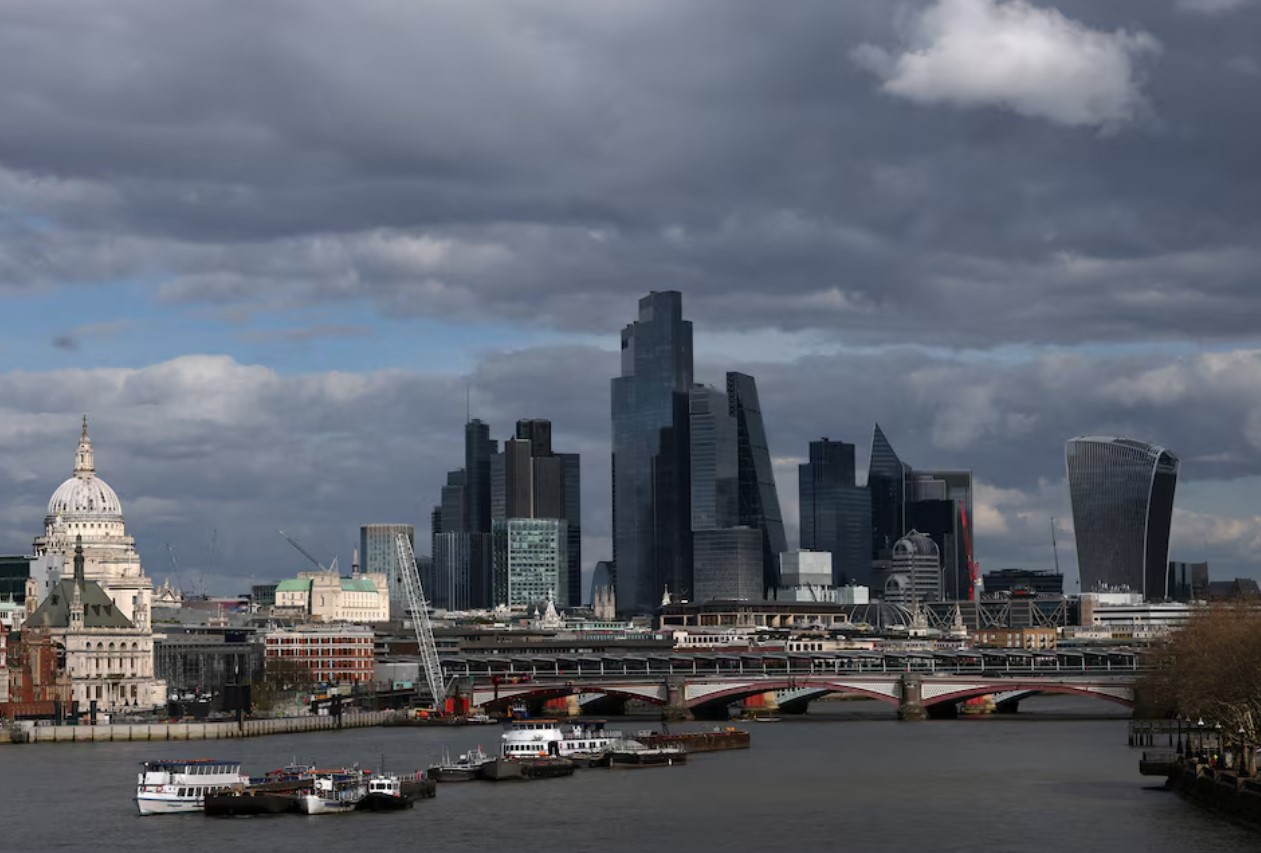 image UK economy shrinks by the most since 2023 as US tariffs hit