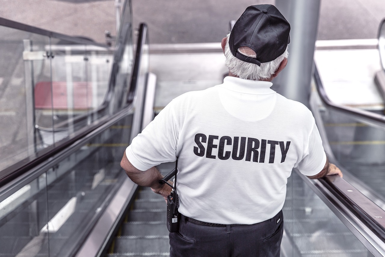 image Some private security guards ‘earn less than minimum wage’
