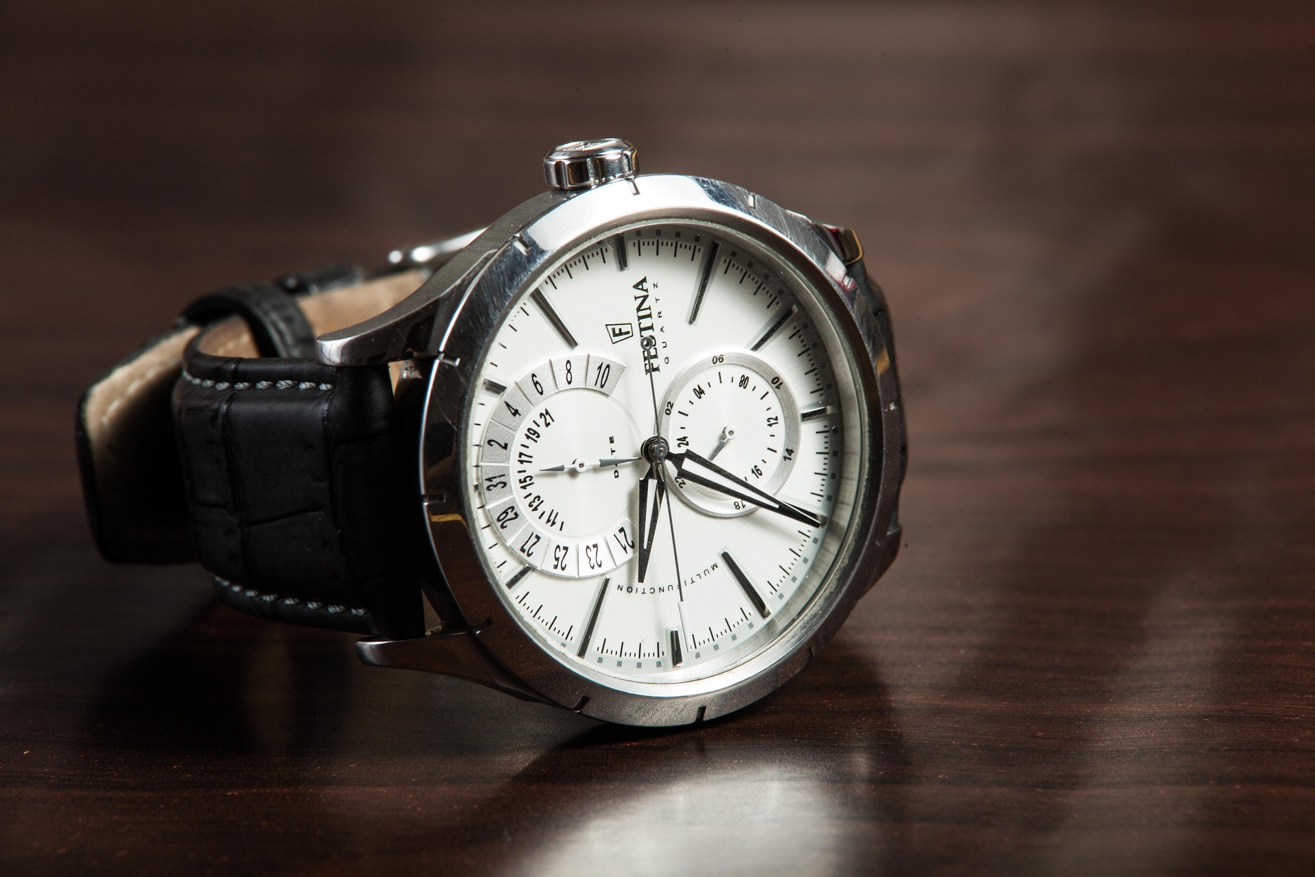 image Luxury watches and tobacco bring €32,000 in fines at Larnaca airport