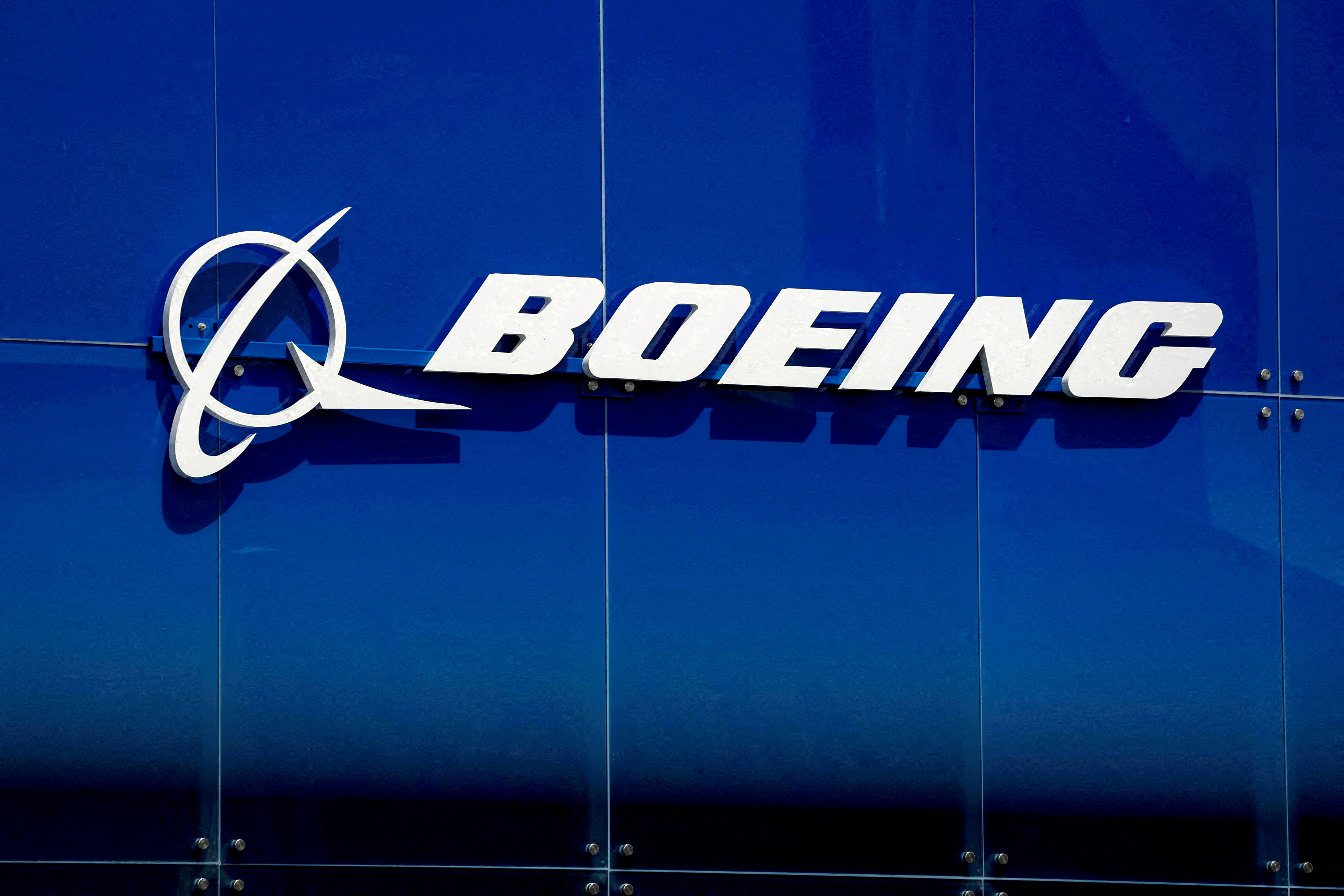 image UK to announce $10 billion Boeing purchase, US commerce secretary says