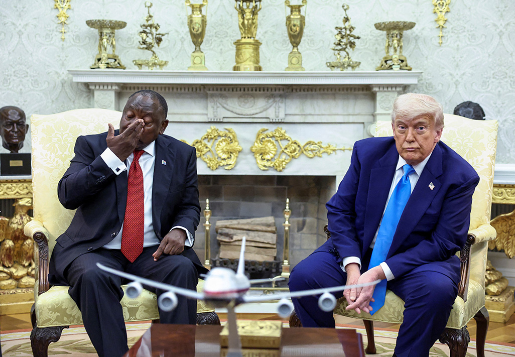 image Trump confronts Ramaphosa with false claims of white genocide