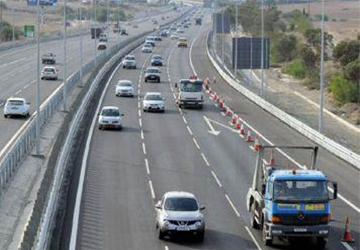 image Limassol-Nicosia highway reopened but congested, after closure due to vehicle fire