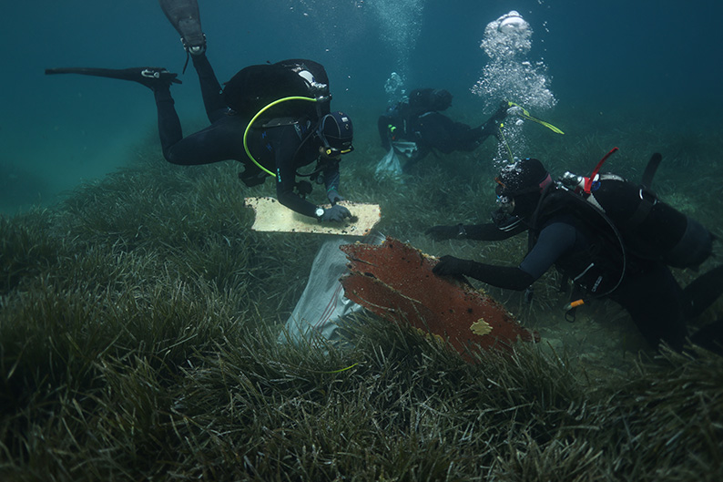 image Divers cleaning up seabed off Greece’s Alonissos raise alarm over marine pollution