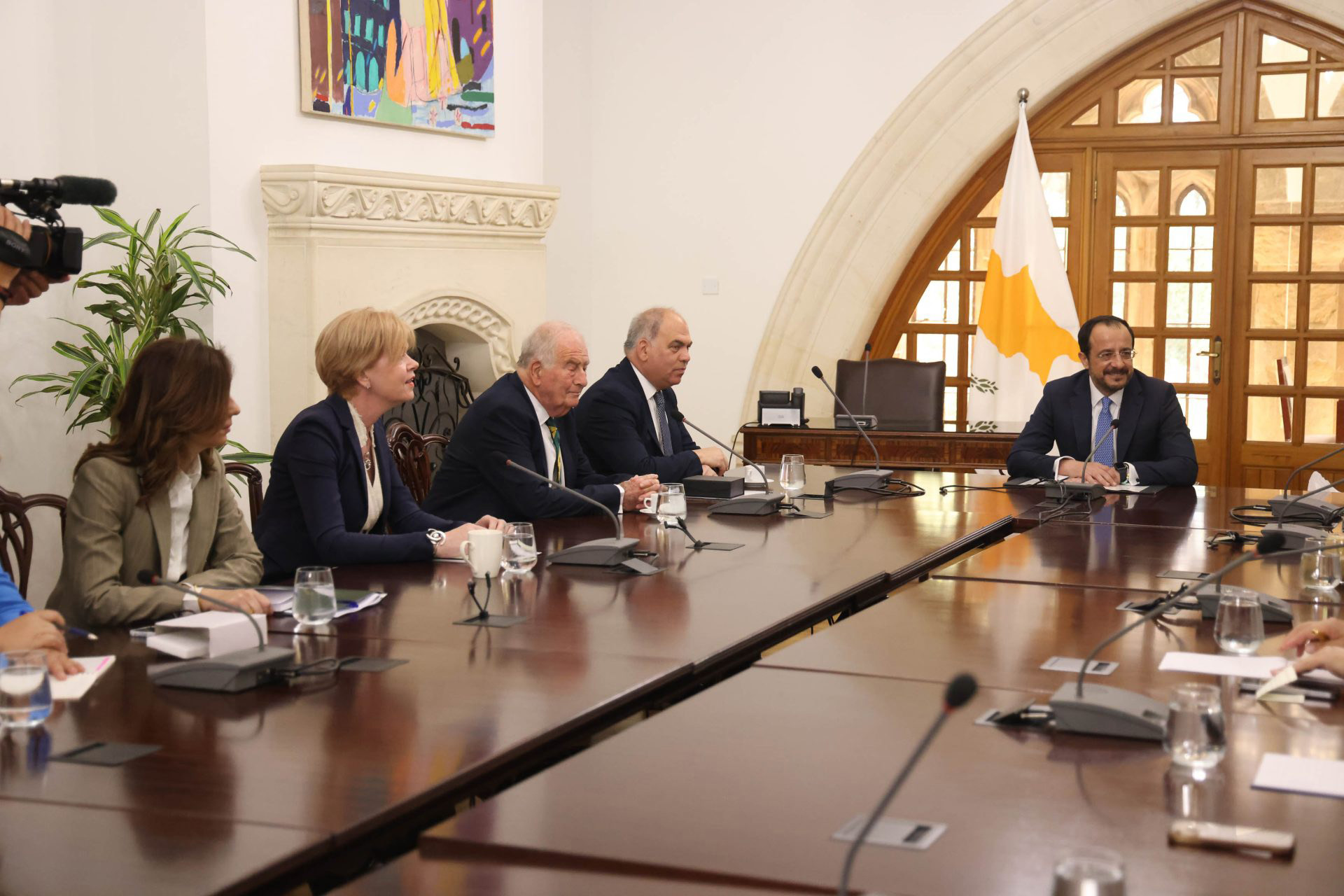 image President hails closer UK-Cyprus ties during meeting with MPs