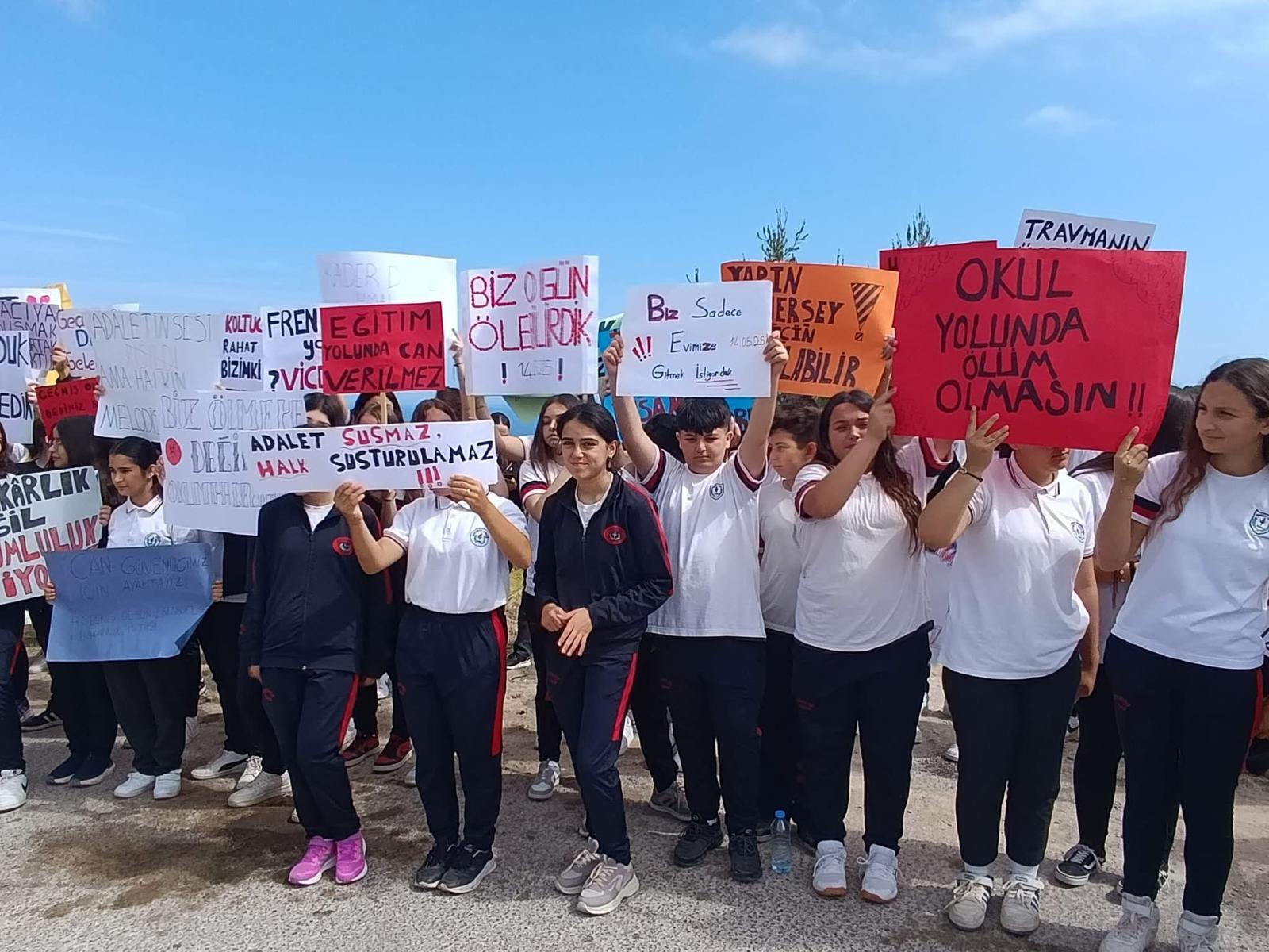 image Children and parents stage protest over overturned school bus