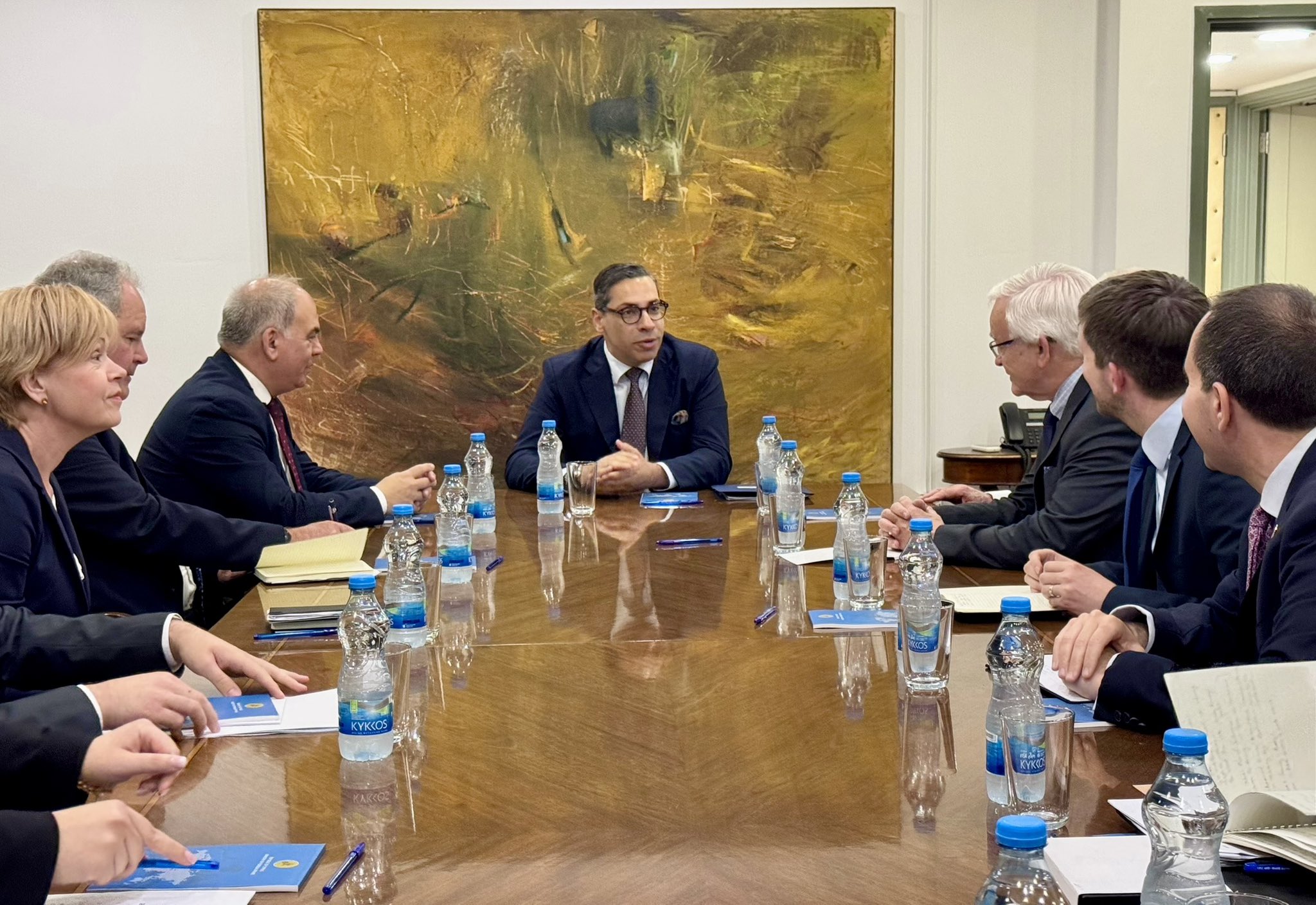 image Kombos and British MPs discuss bilateral ties