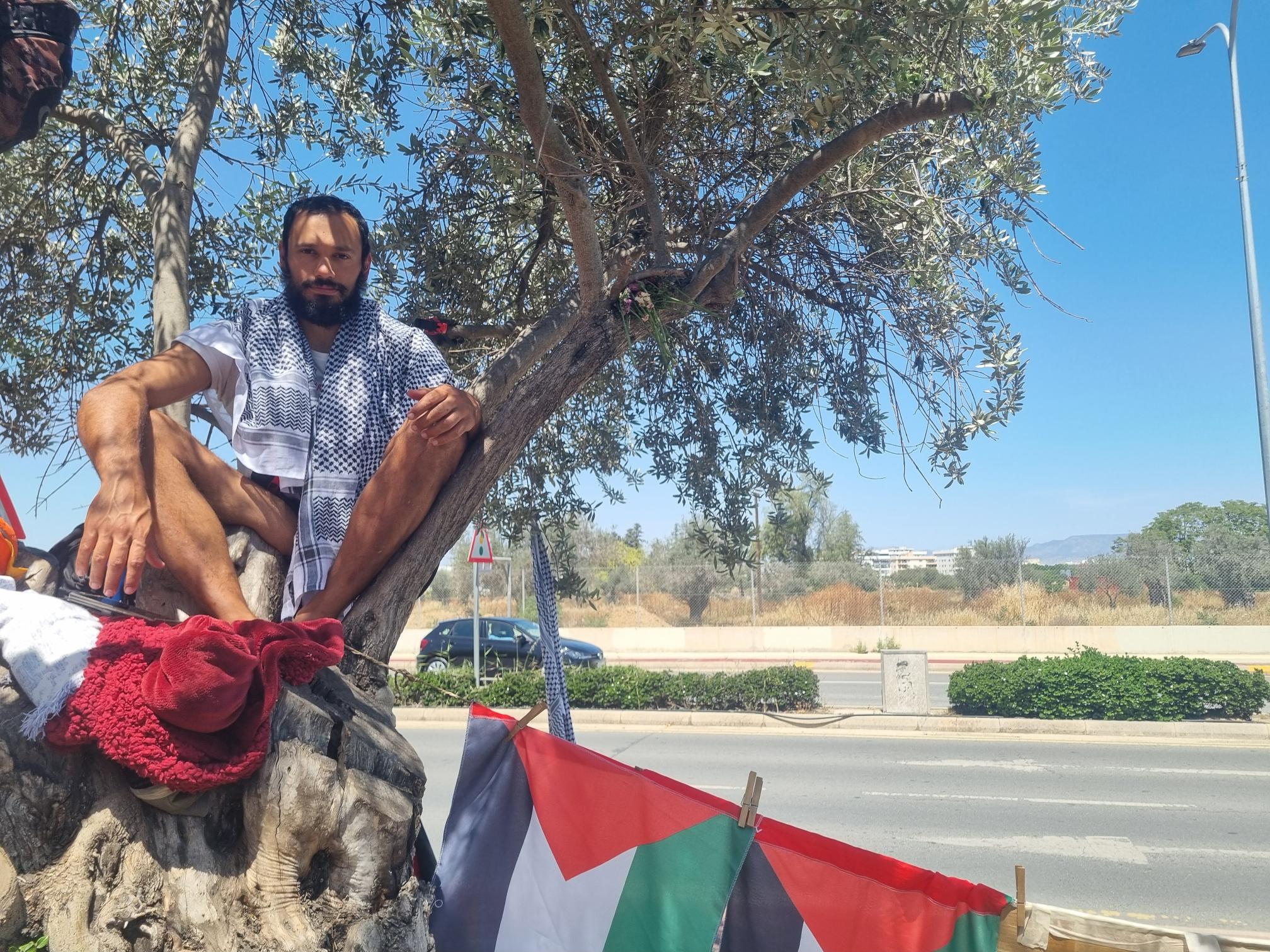 image Activist on hunger strike for Gaza reportedly attacked a second time