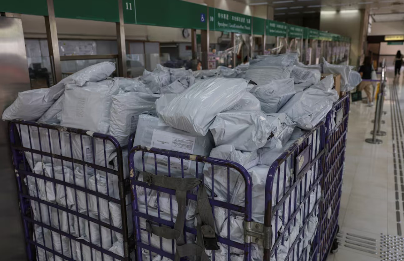 image As Trump moves to tax small parcels, some retailers give up on US