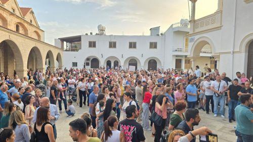 cover Tychikos supporters claim unfair, hasty judgement passed on their bishop