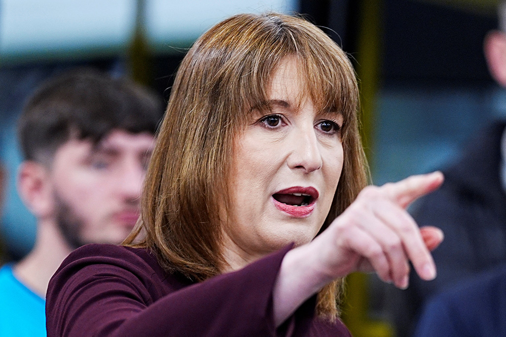 image Britain’s chancellor minister signals possible support for Israel in Iran conflict