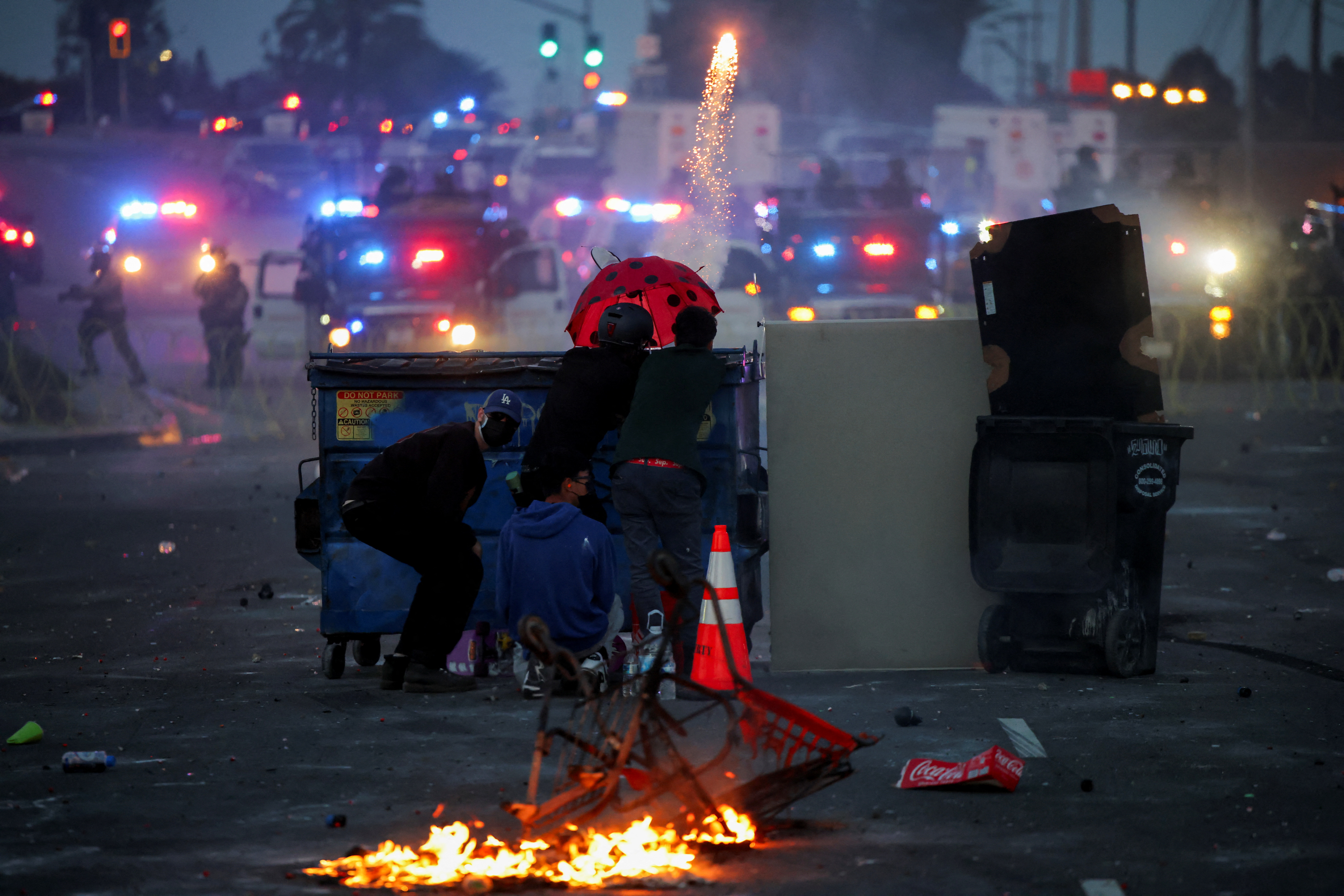 image Trump deploys National Guard as Los Angeles protests against immigration agents continue