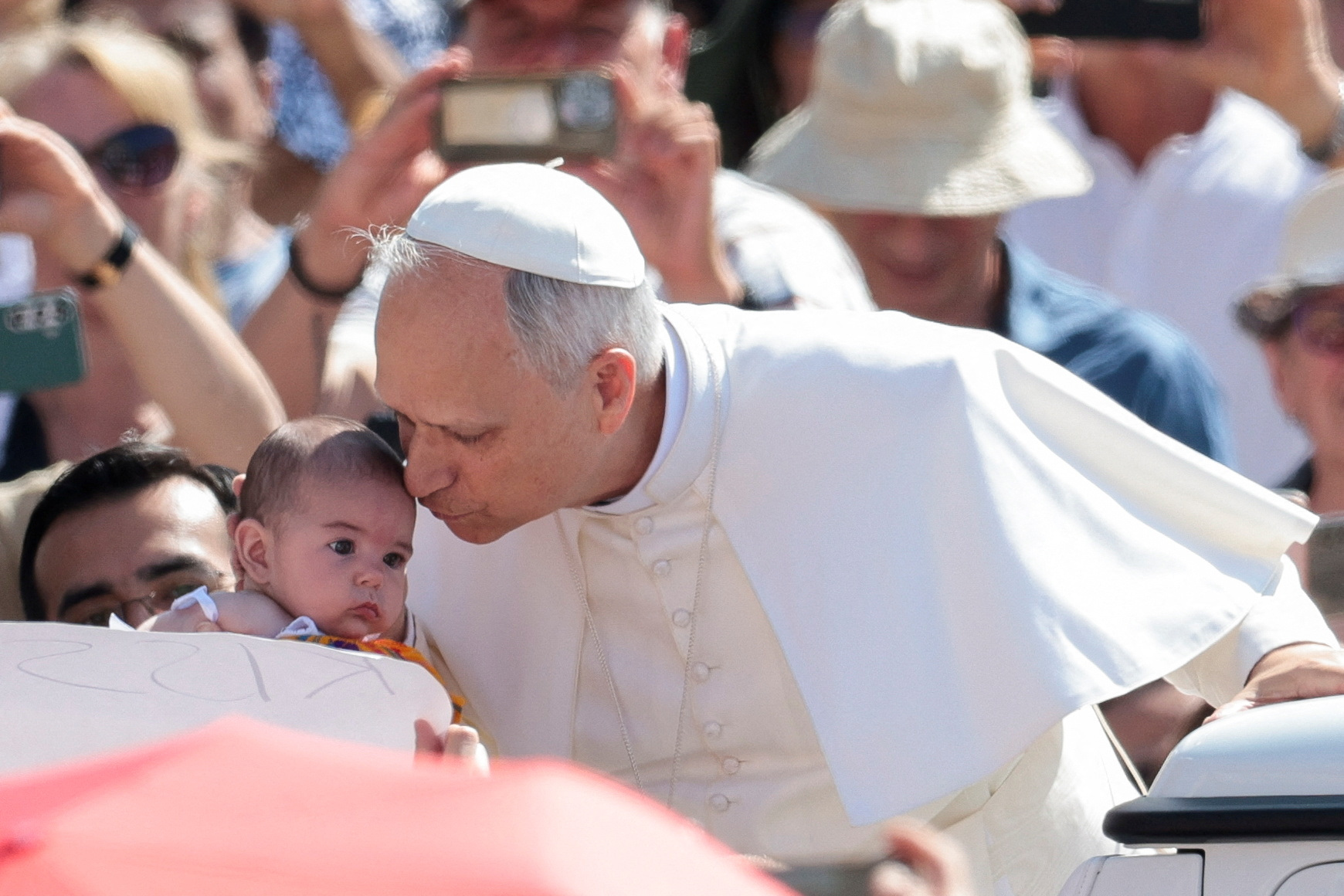 image Leo, the first US pope, criticises nationalist politics at Sunday Mass