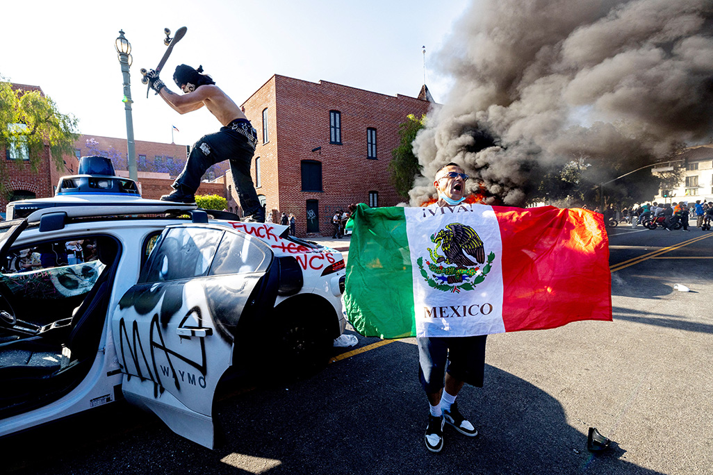 image Marines arrive in LA under Trump orders as protests spread to other cities