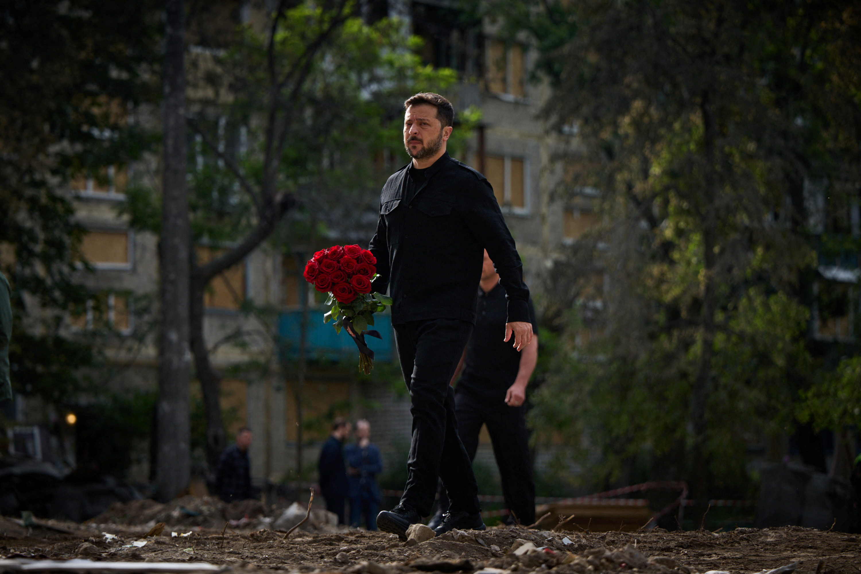 cover Ukraine&#8217;s Zelenskiy appoints new commander of land forces