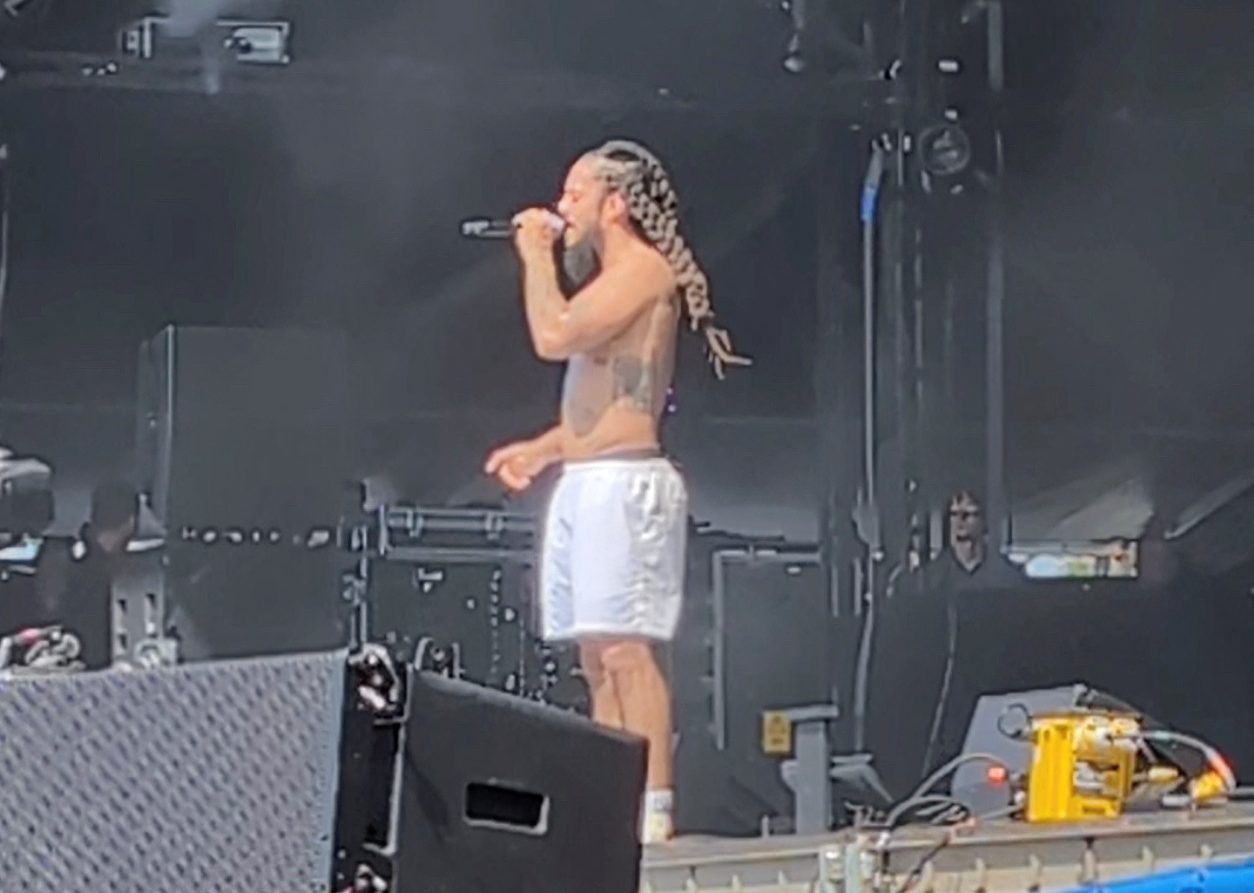 cover UK&#8217;s Starmer and Glastonbury slam &#8216;death to&#8217; Israeli military chant