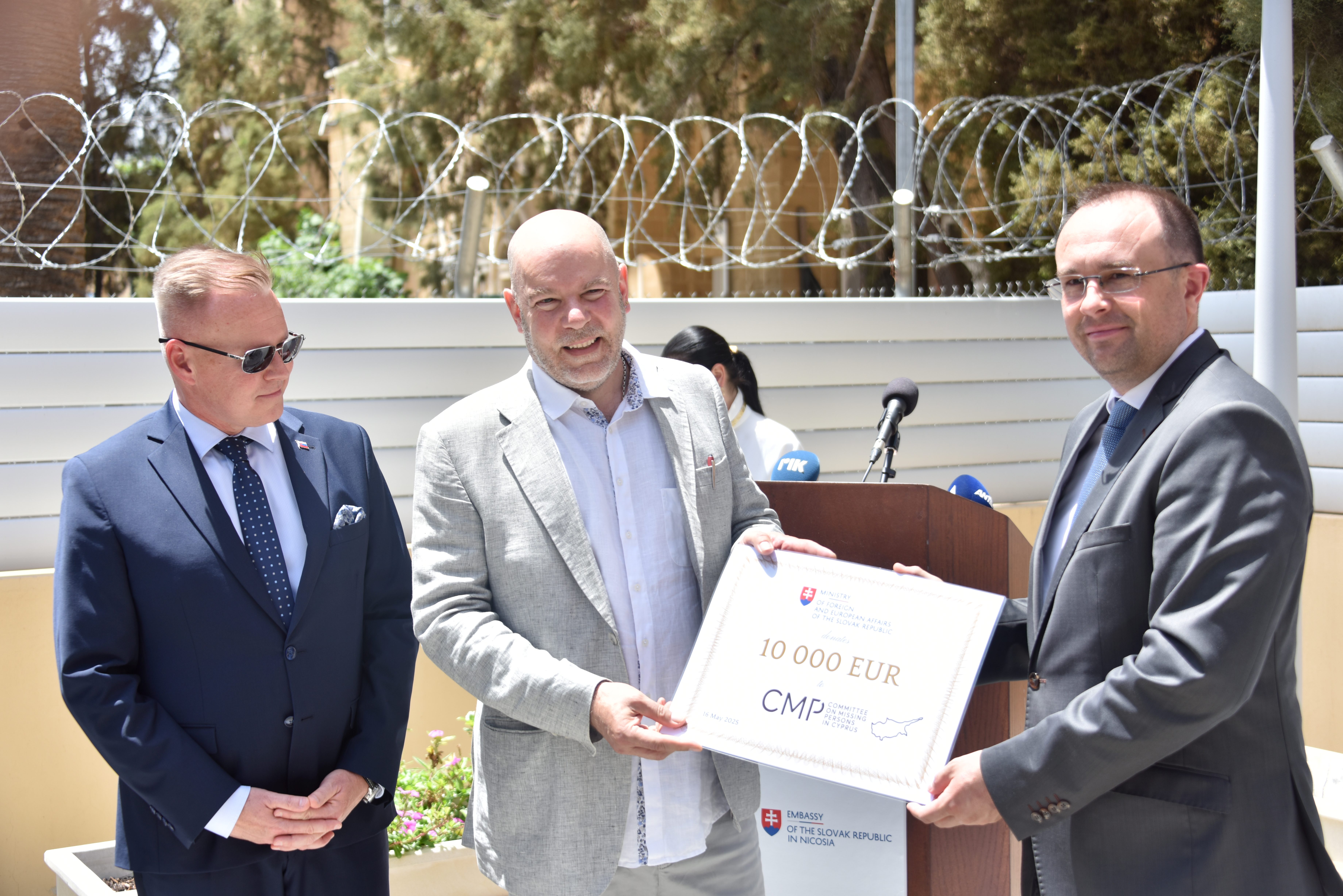 image Slovak Republic donates €10,000 to CMP