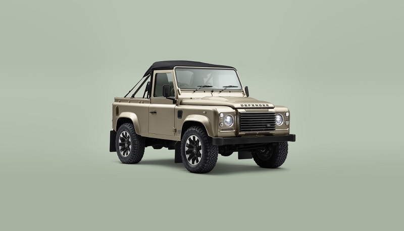 cover Land Rover revives legendary Defender Soft Top