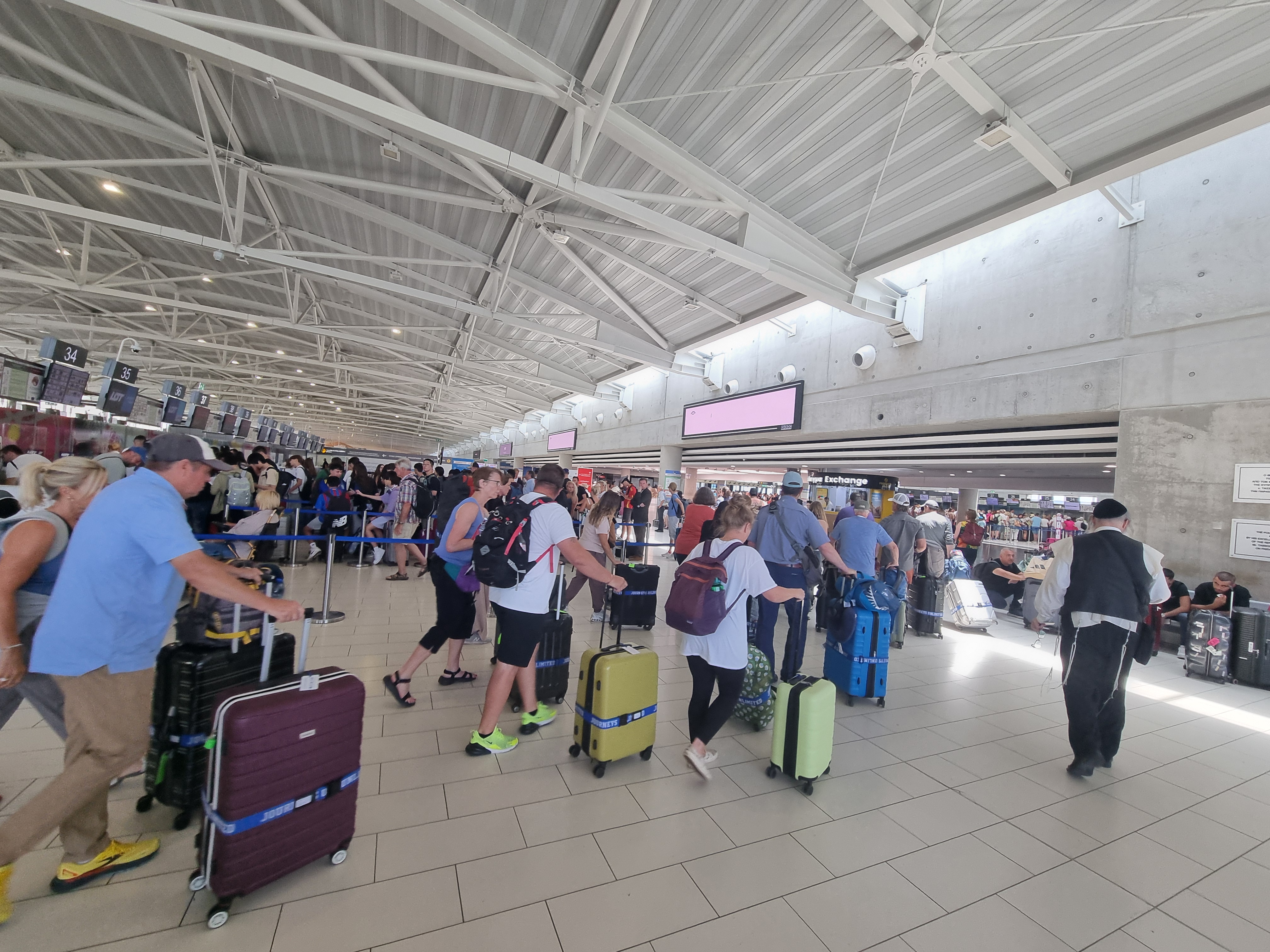 Thousands converge on Cyprus for travel to and from Israel