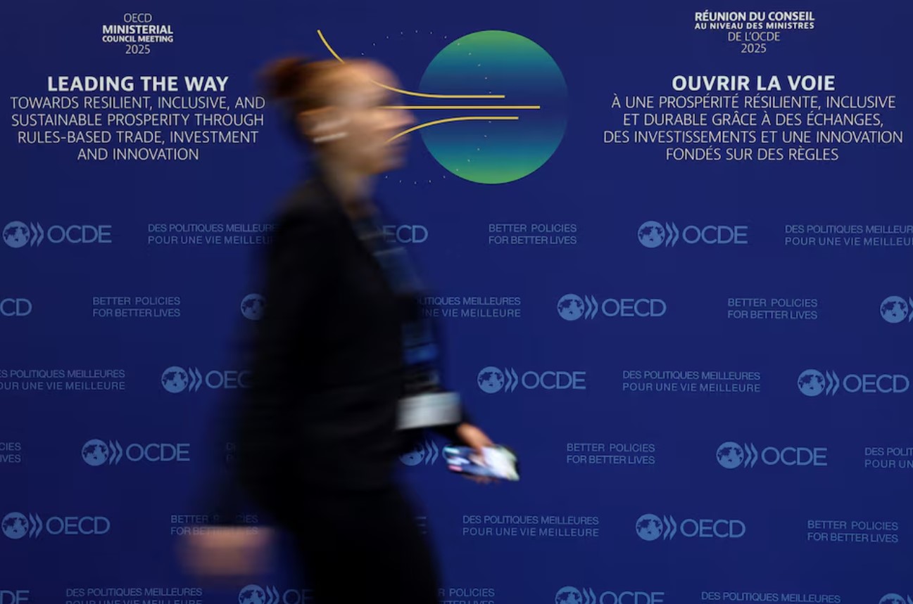 image OECD cuts global growth forecast as trade tensions take heavier toll