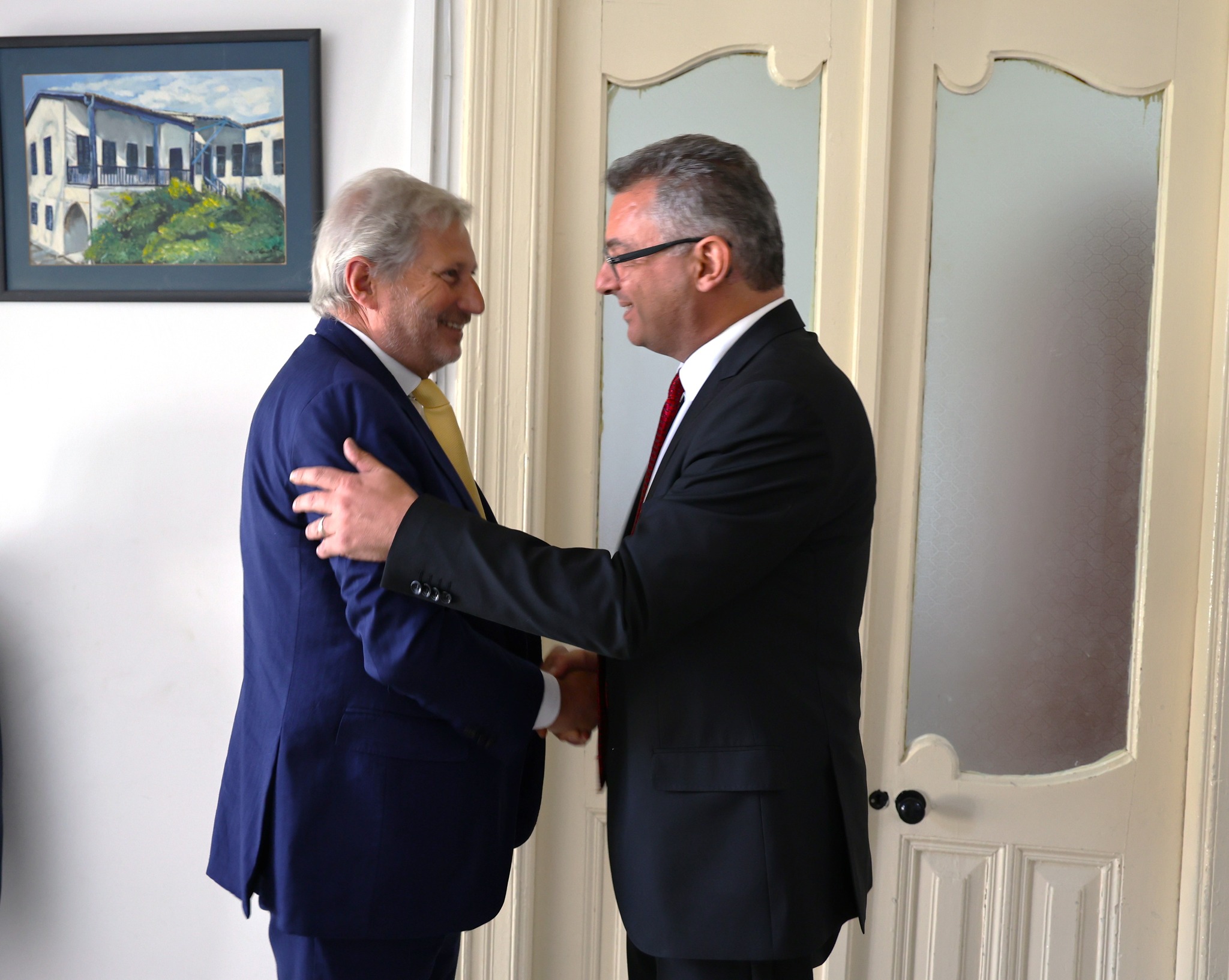 image Erhurman meets EU envoy Hahn, Tatar does not