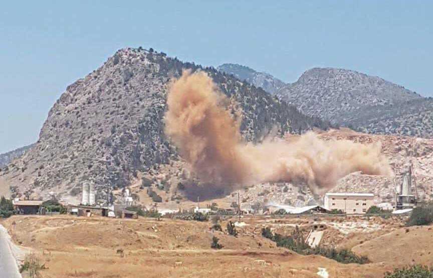 image Gouging out the Pentadaktylos mountain range