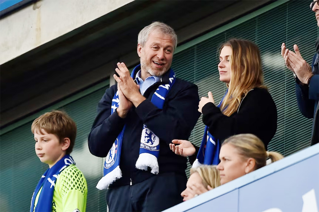 image UK threatens to sue Abramovich over use of money from Chelsea sale