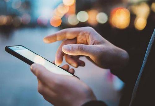 cover 56-year-old loses €2,000 in yet another text message scam