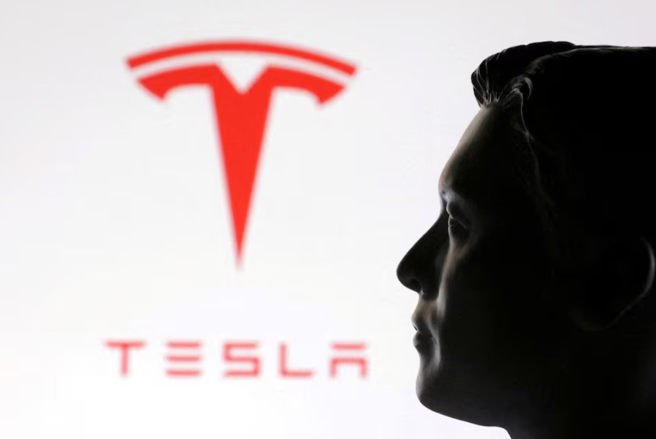 image Tesla shares rise as investors cheer Musk-Trump peace call
