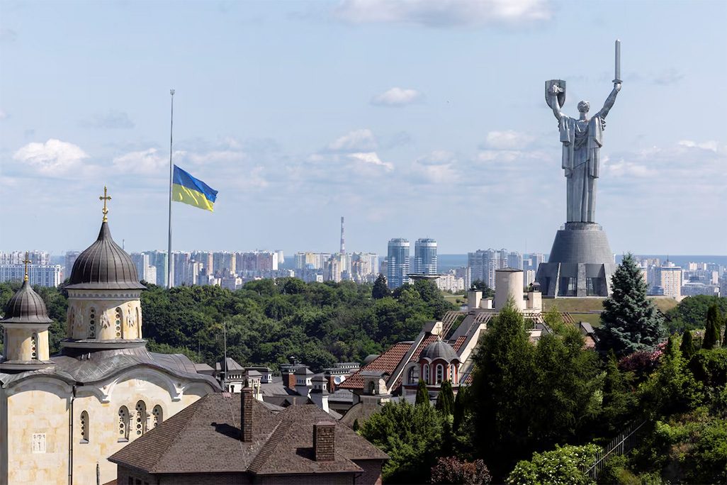 cover Ukraine allows multiple citizenship as war drags on