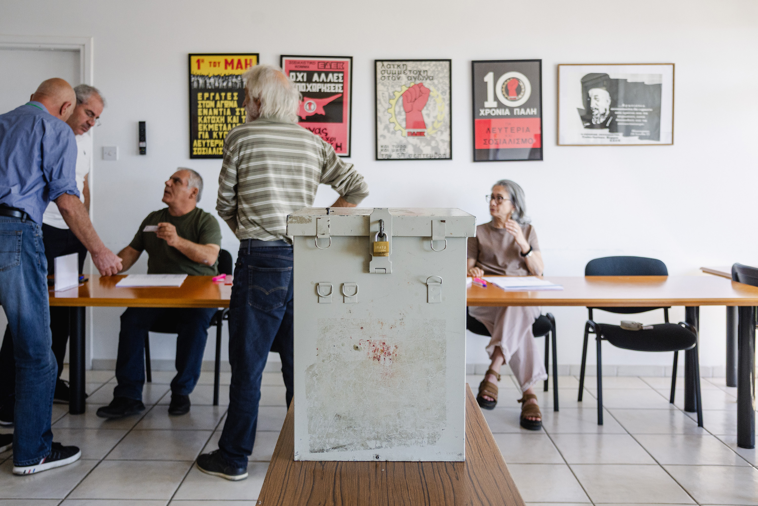cover Edek votes for new leader