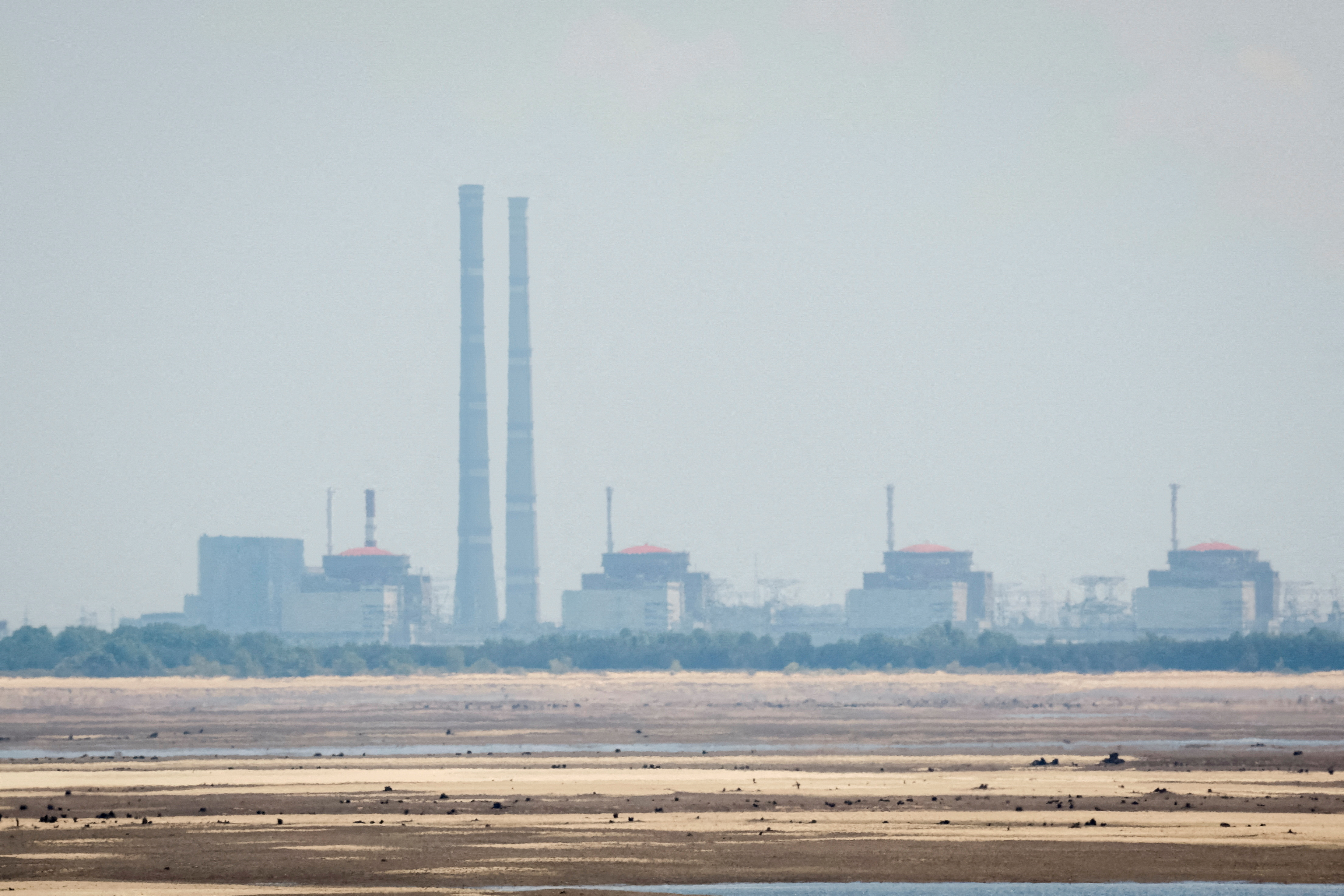 cover Power cut to Ukraine&#8217;s Zaporizhzhia nuclear power plant; Kyiv blames Russian strike