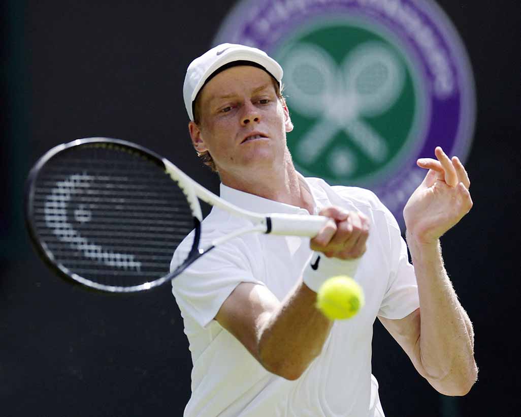 image Sinner cruises at Wimbledon as seeds fall (wrapup)