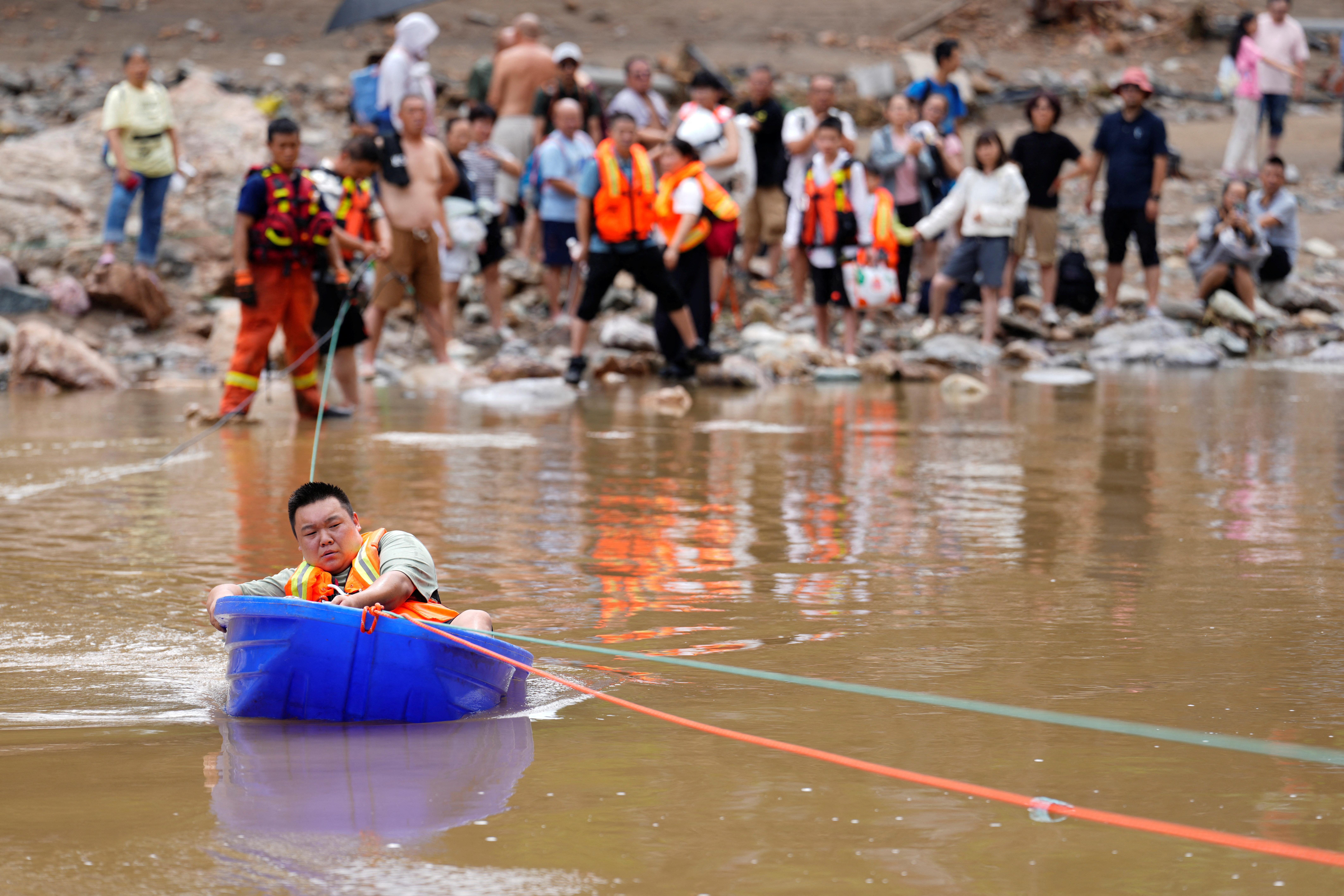 image Extreme weather turns Beijing into rain trap, kills at least 30