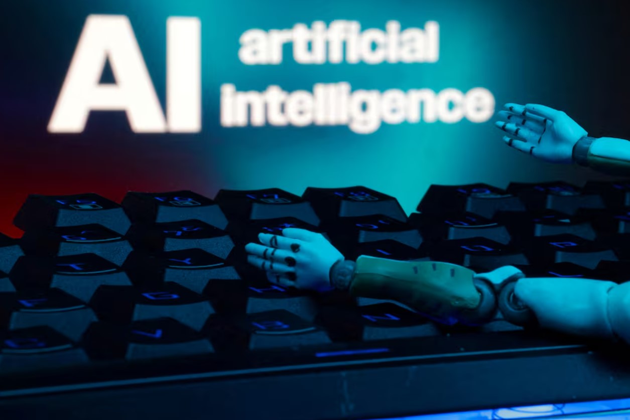 cover US AI startups see funding surge while more VC funds struggle to raise, data shows